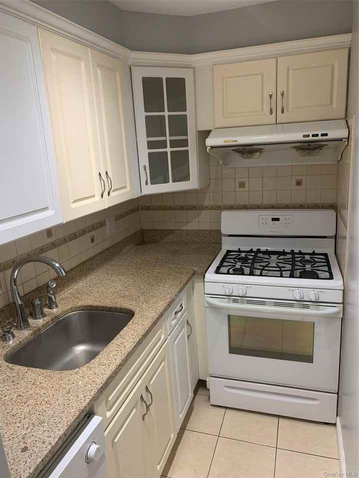 8730 62nd Ave #5E - Photo 5 of 10