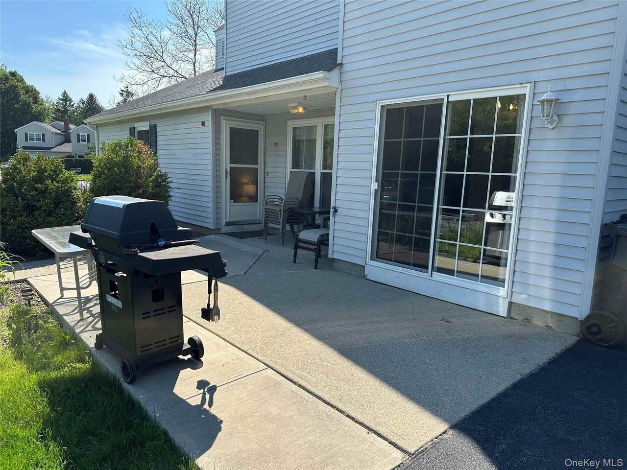202 Homestead Village Dr - Photo 4 of 34