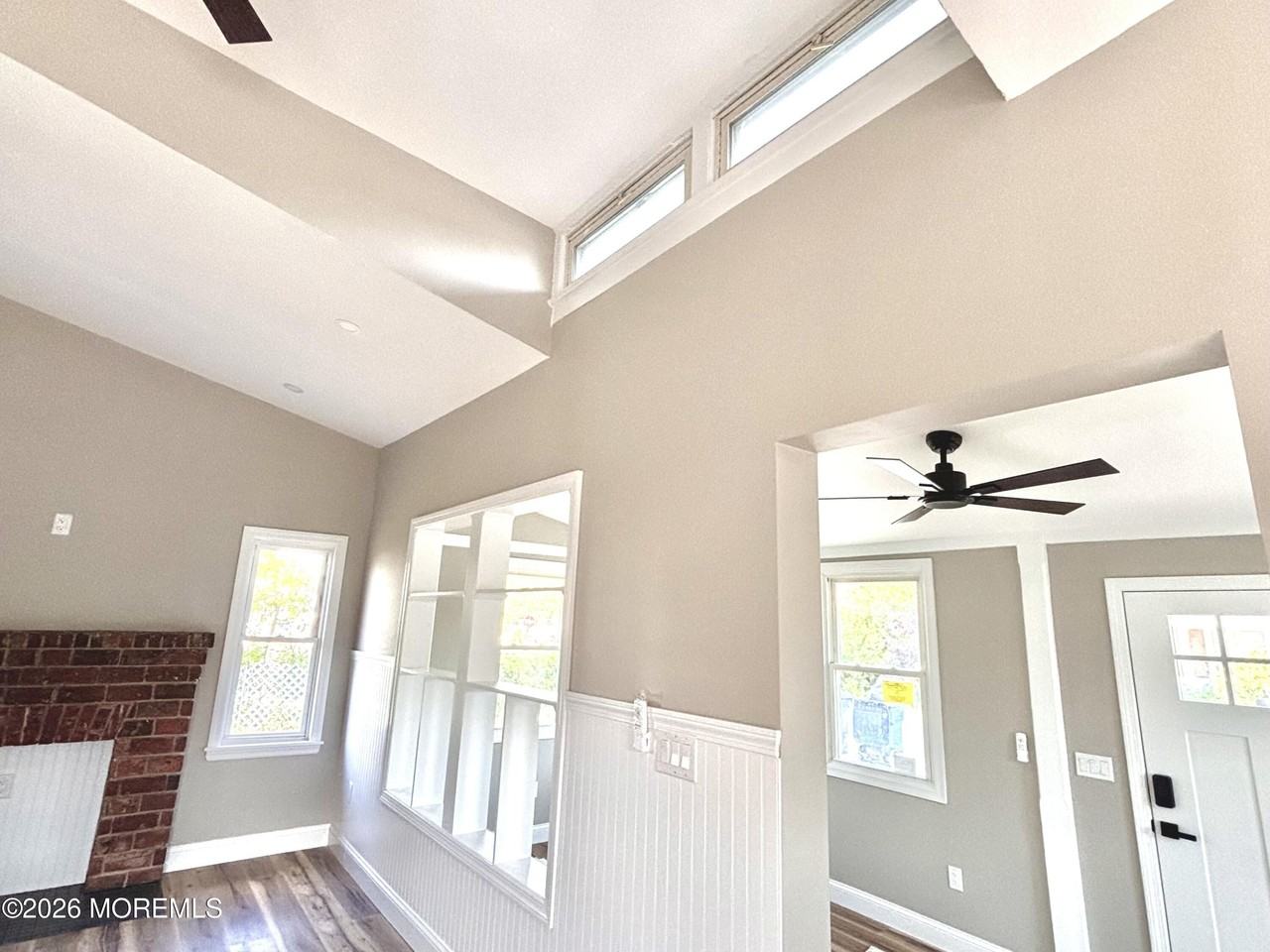 408 Forepeak Ave - Photo 6 of 33