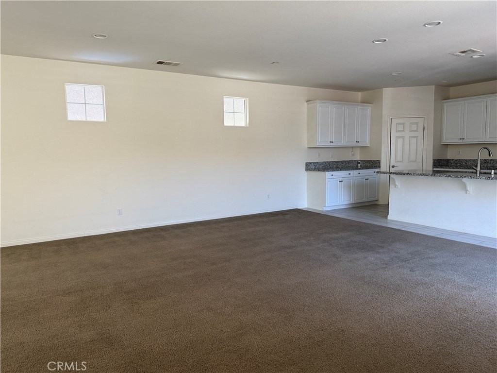 6055 Snapdragon St - Photo 3 of 23