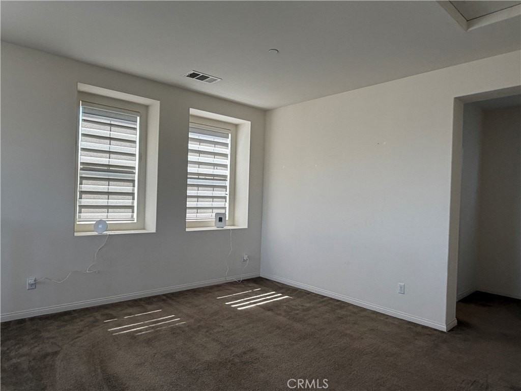6055 Snapdragon St - Photo 7 of 23