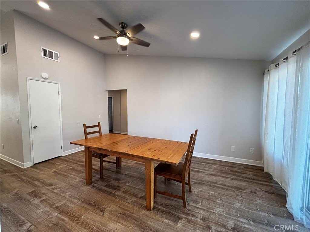 14890 Lavender Ln - Photo 4 of 10