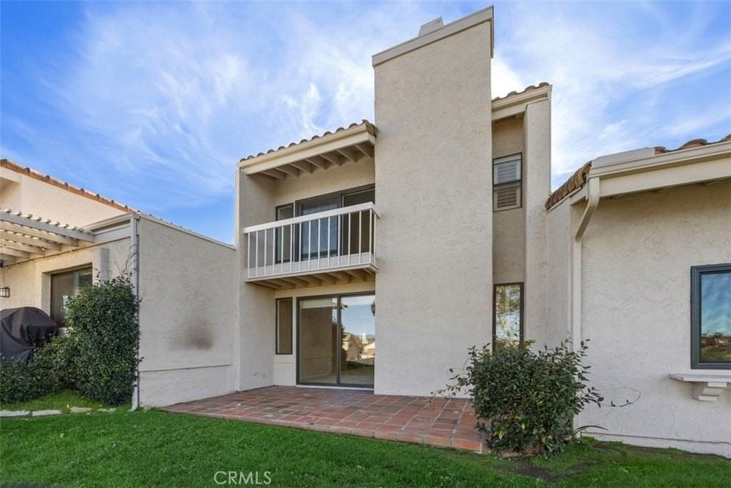 17818 Villamoura Dr - Photo 3 of 40