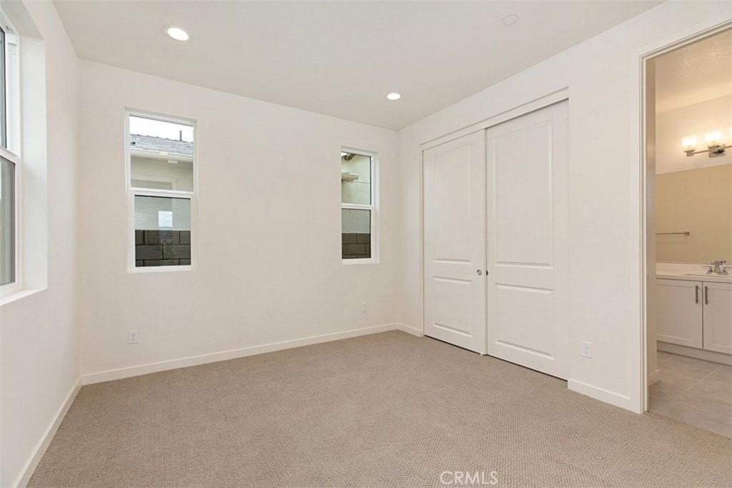 23 Alienta Ln - Photo 7 of 45