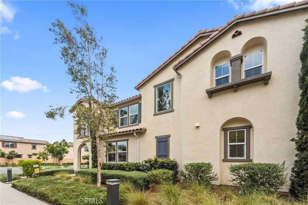 4281 S Hermosa Paseo - Photo 3 of 38