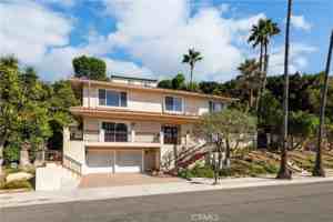 featured image of 3554 Seaglen Dr