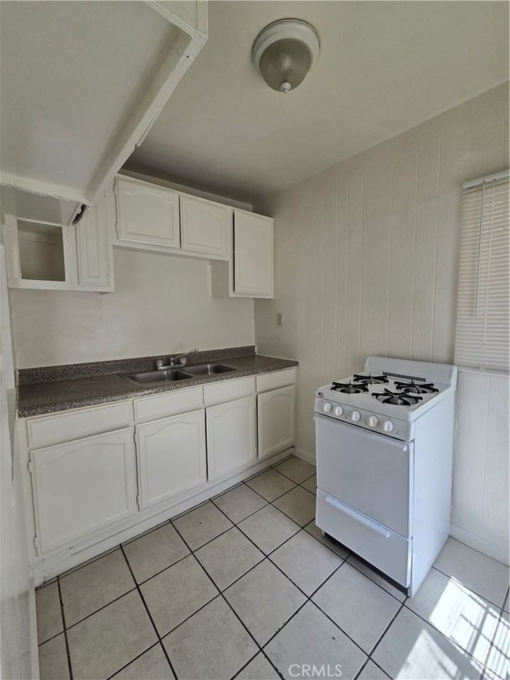 1777 Cerritos Ave #3 - Photo 7 of 15