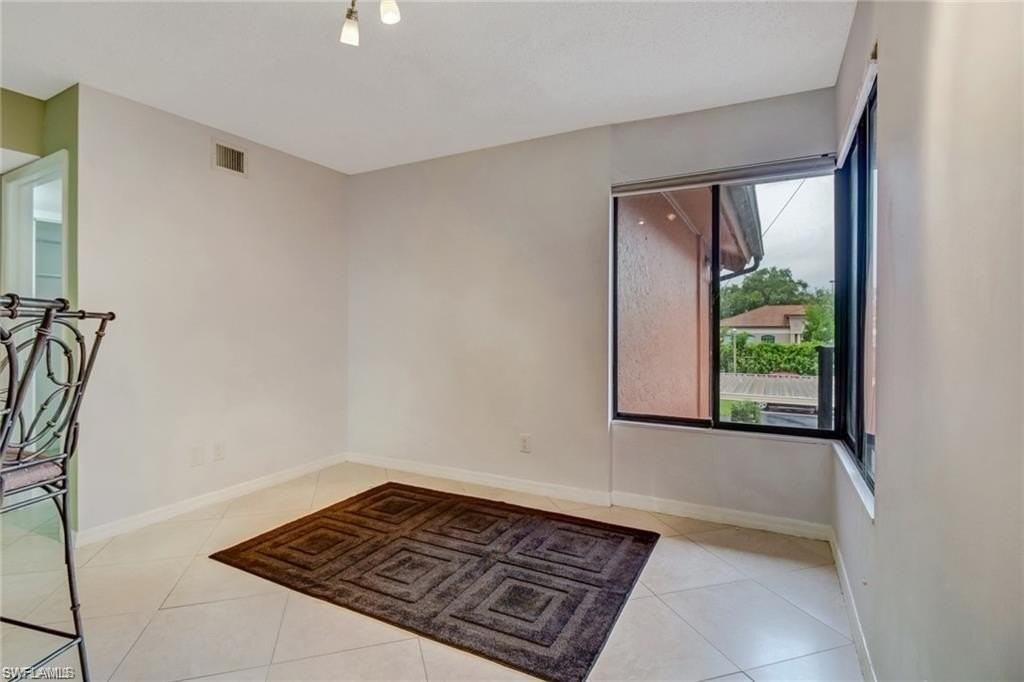 124 Cypress Way E #E5 - Photo 5 of 20