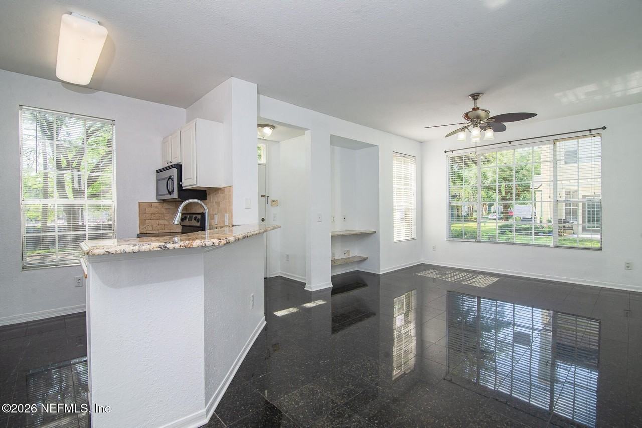 13703 Richmond Park Dr N #1603 - Photo 6 of 24