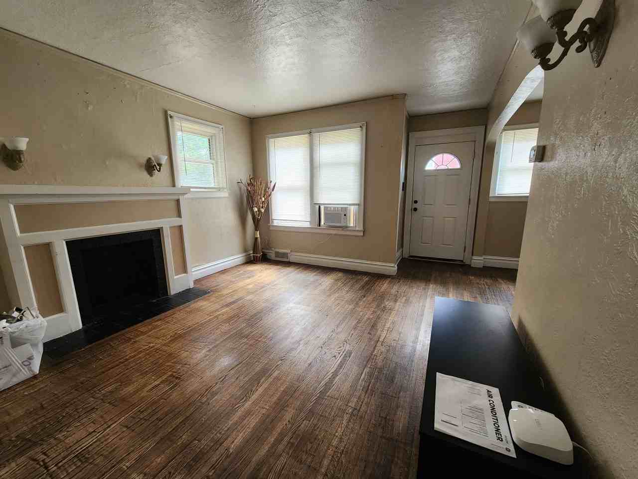 104 Foster Ave #1
