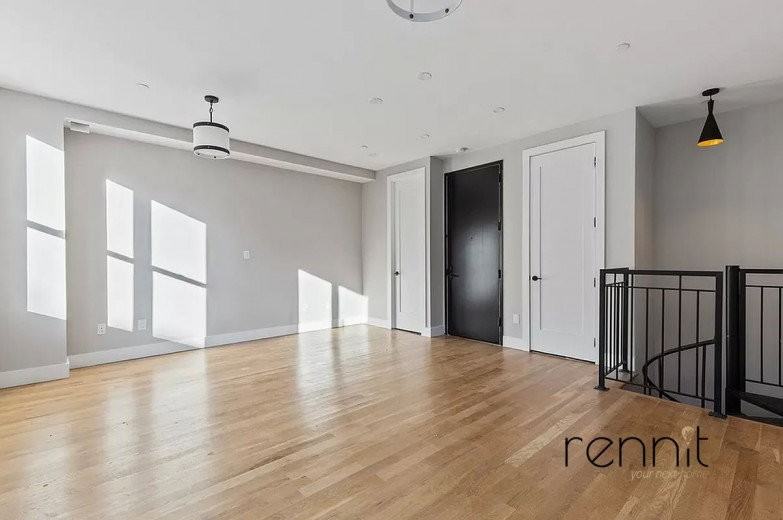 762 E 32nd St #4F - Photo 2 of 8