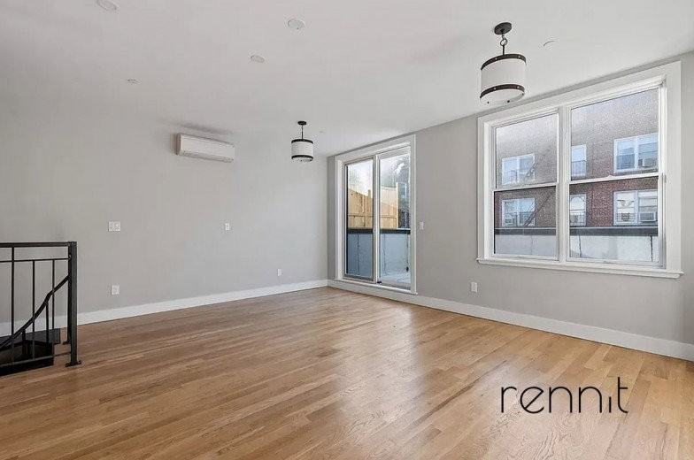 762 E 32nd St #4F - Photo 3 of 8