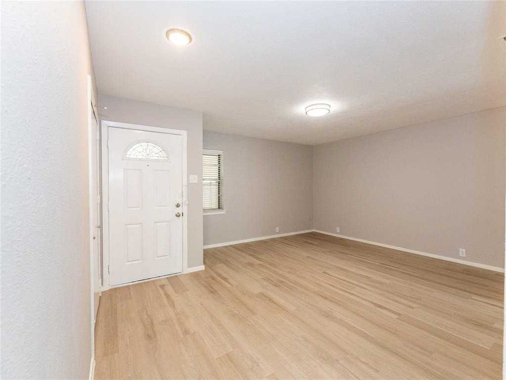 1505 Mcdonald Dr - Photo 3 of 33