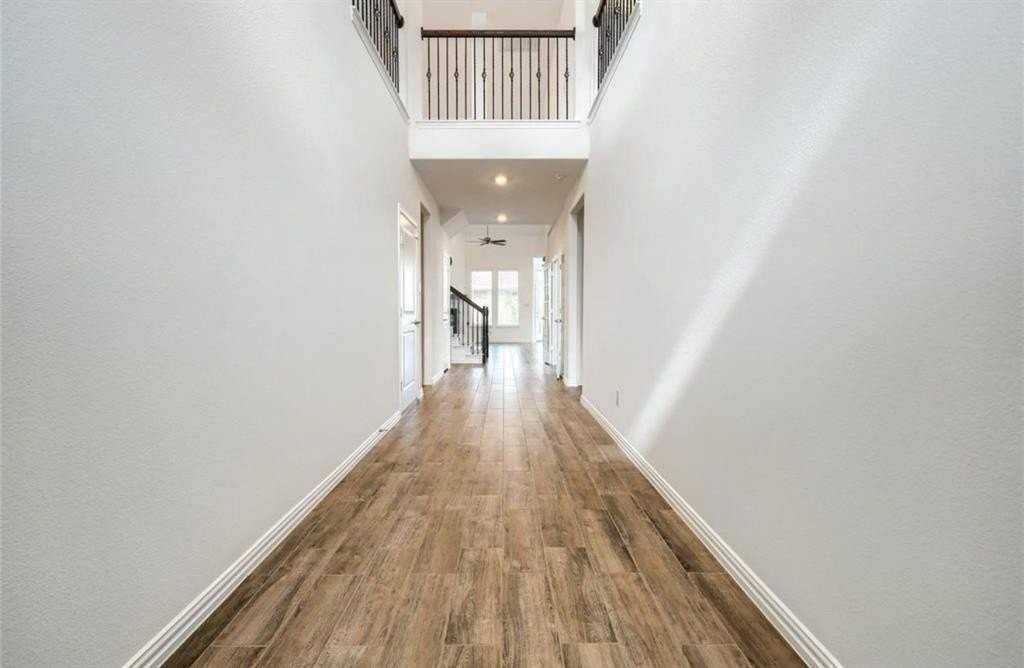 14624 Pablina Ln - Photo 4 of 32
