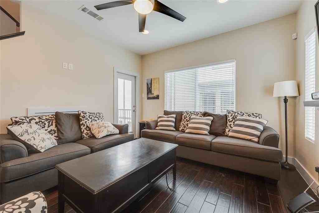 5924 Hudson St #G - Photo 7 of 22