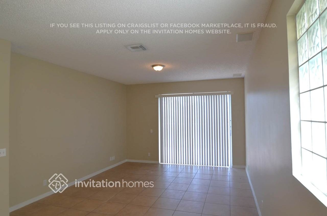 1026 Fosters Mill Rd - Photo 3 of 10