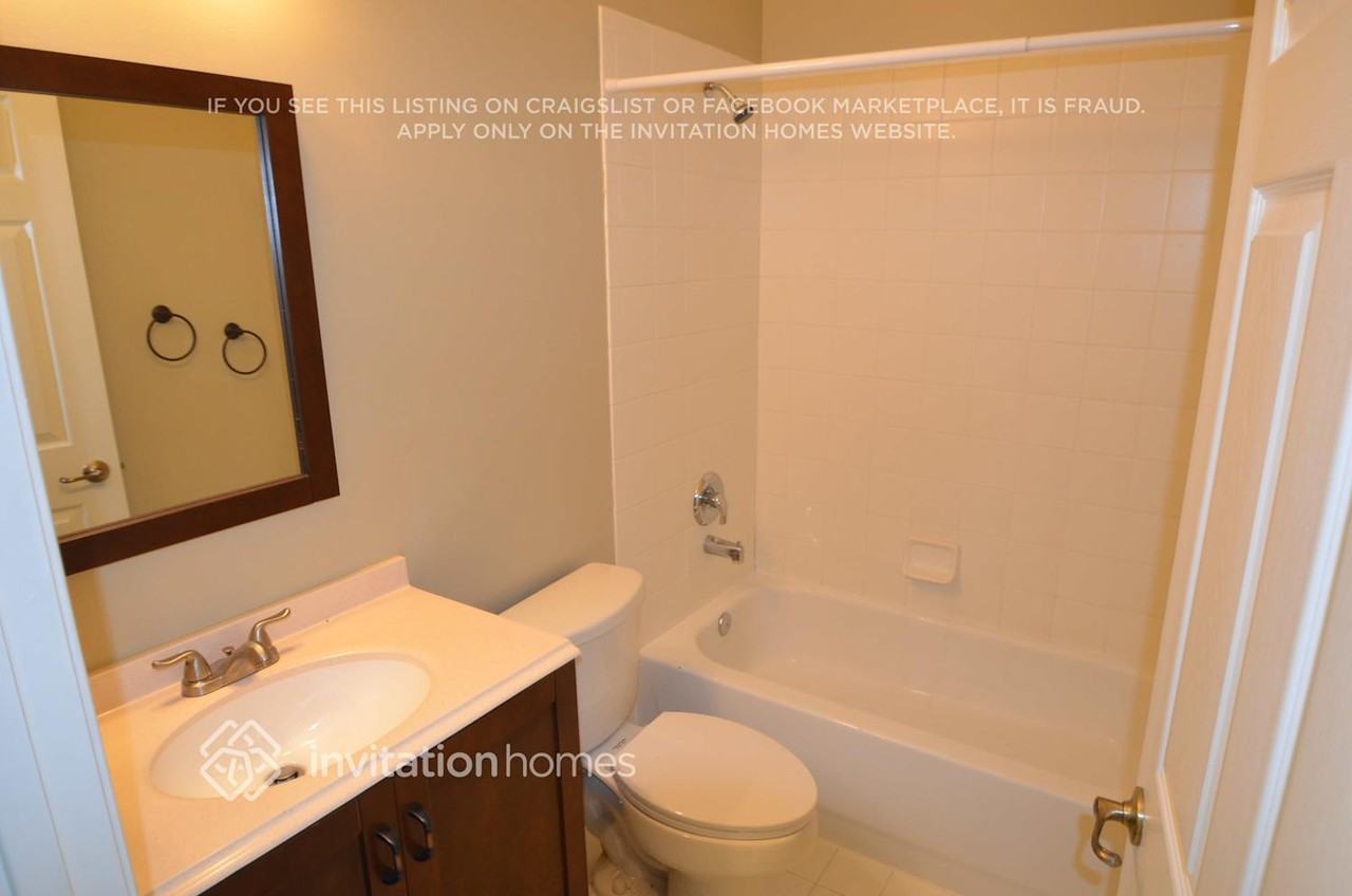 1026 Fosters Mill Rd - Photo 7 of 10