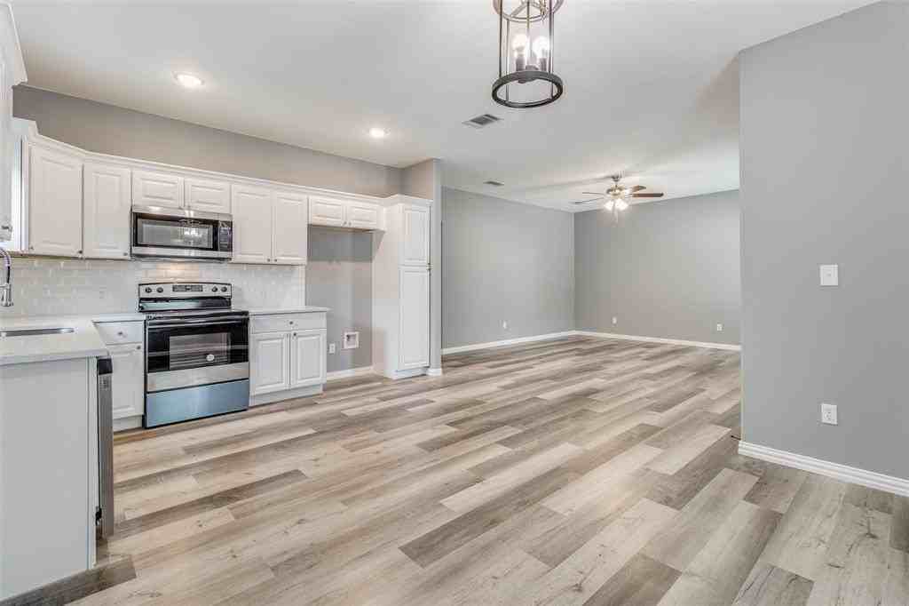2017 S Montgomery St - Photo 6 of 18