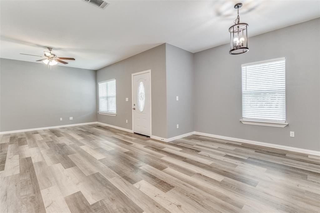 2017 S Montgomery St - Photo 7 of 18