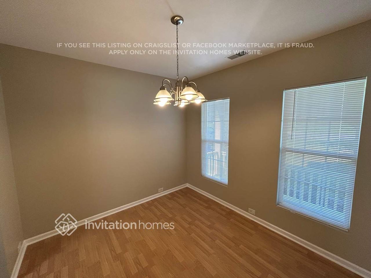 3832 Broadwater Ct - Photo 7 of 35