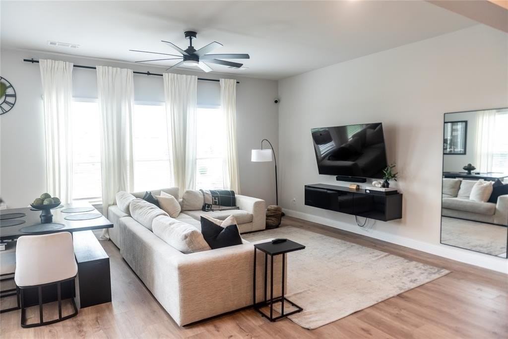 2216 Palomino St - Photo 2 of 20