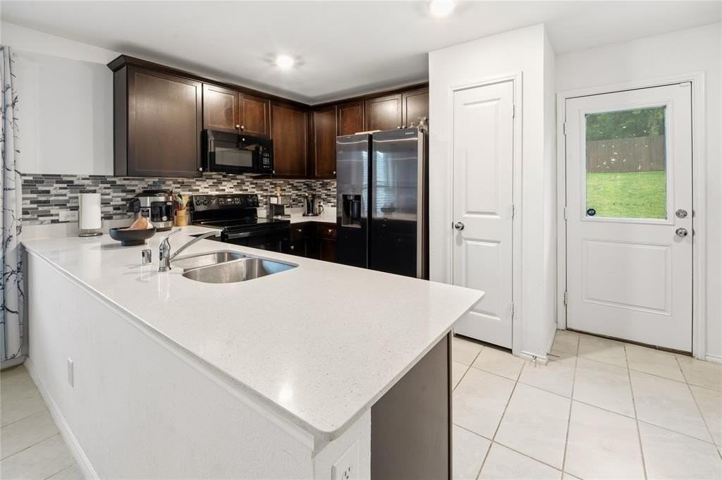1408 Yachtclub Dr - Photo 3 of 38