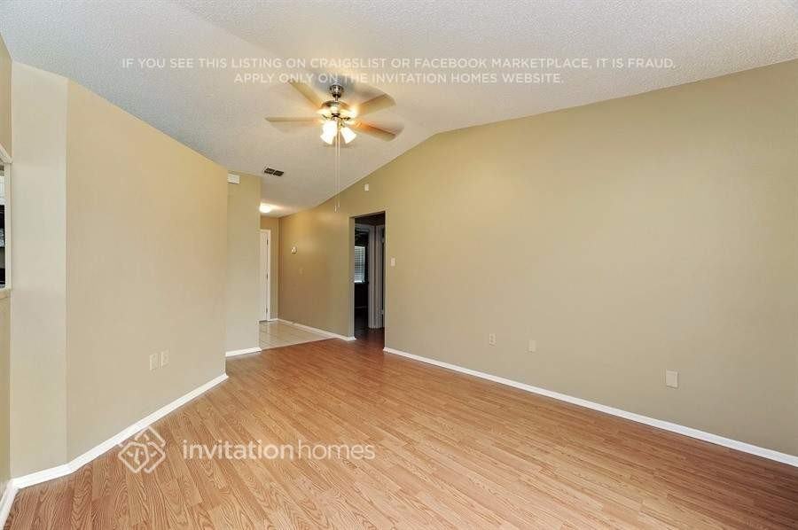 1325 Periwinkle Ct - Photo 3 of 21