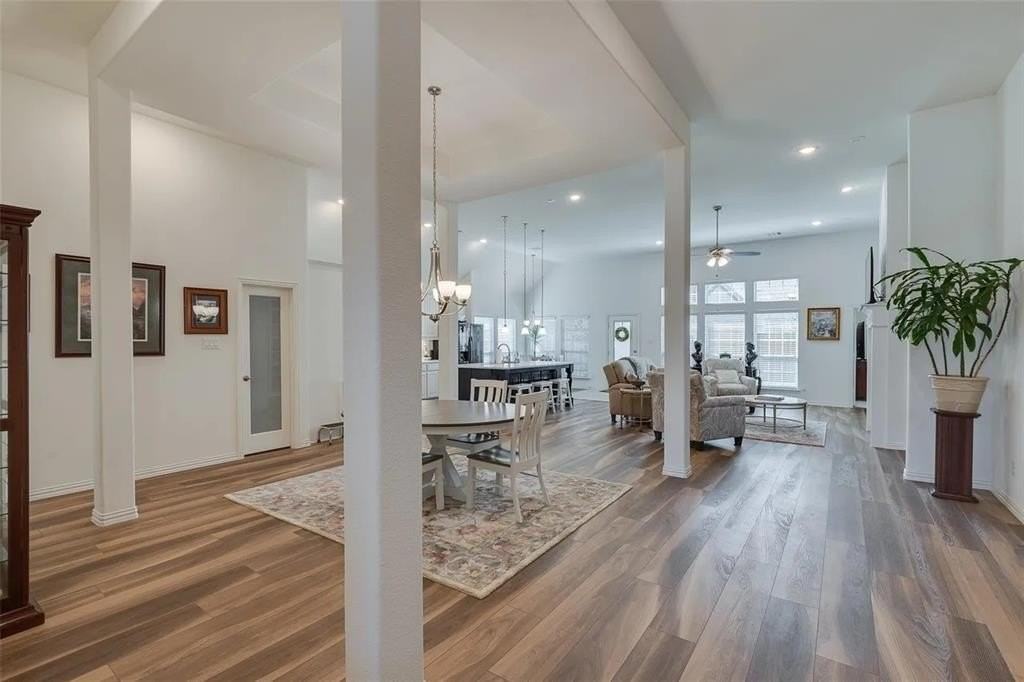 543 Logans Lndg - Photo 7 of 30