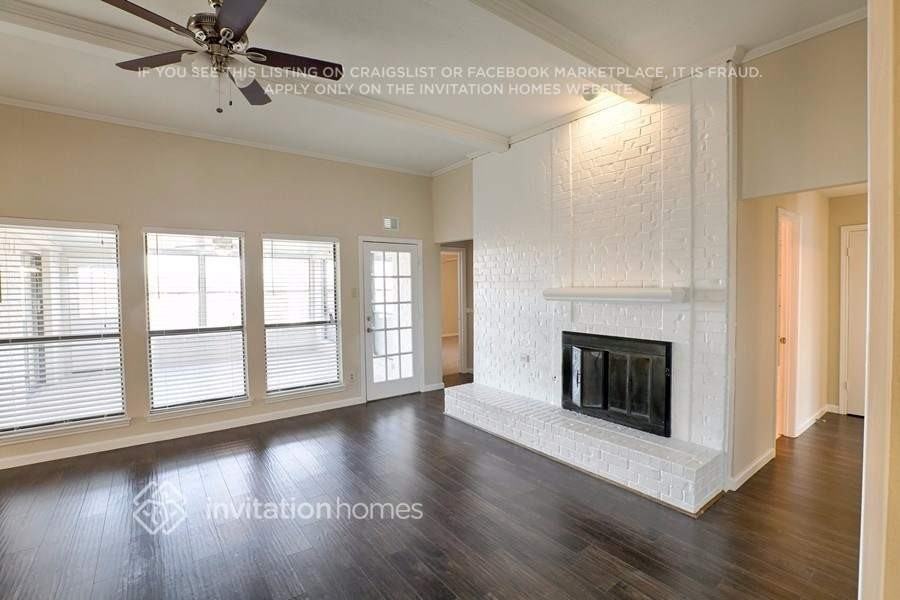 1717 Brighton Dr - Photo 4 of 17