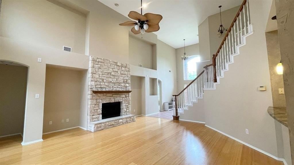 2712 Oakland Hills Dr - Photo 3 of 17