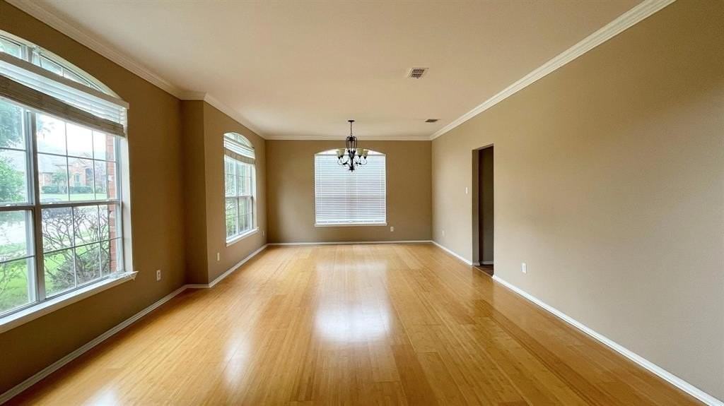 2712 Oakland Hills Dr - Photo 5 of 17