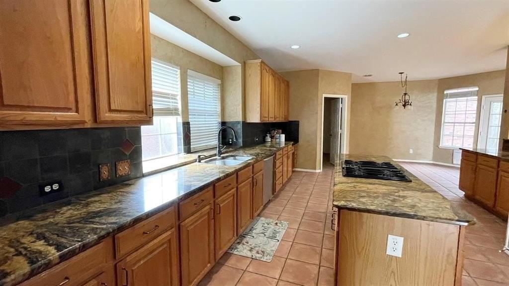 2712 Oakland Hills Dr - Photo 6 of 17