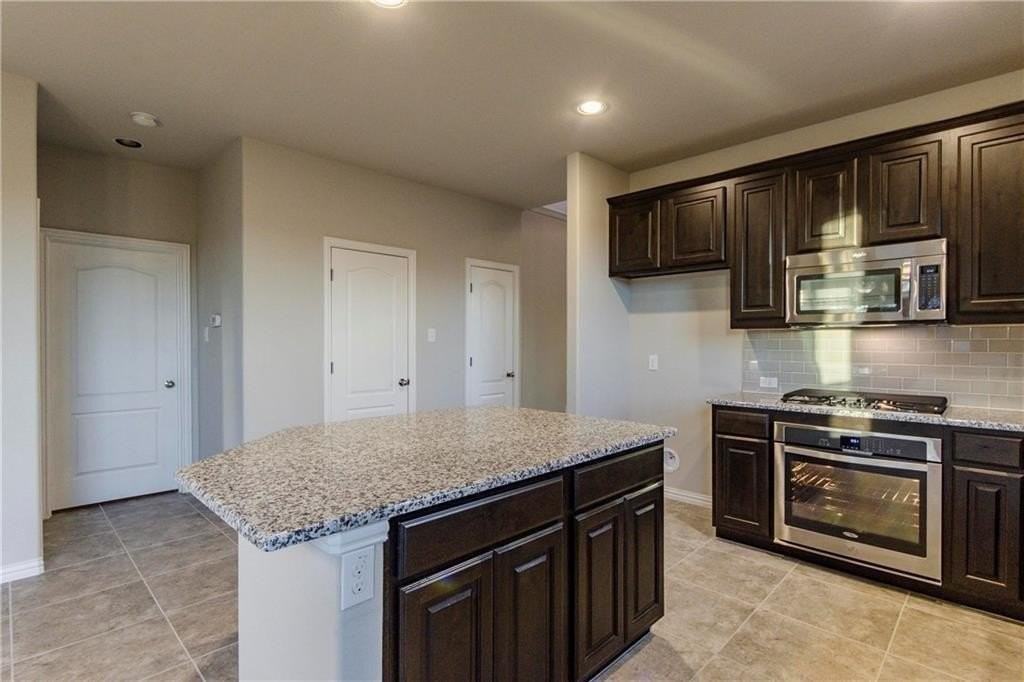 3928 Southern Ridge Dr - Photo 5 of 24