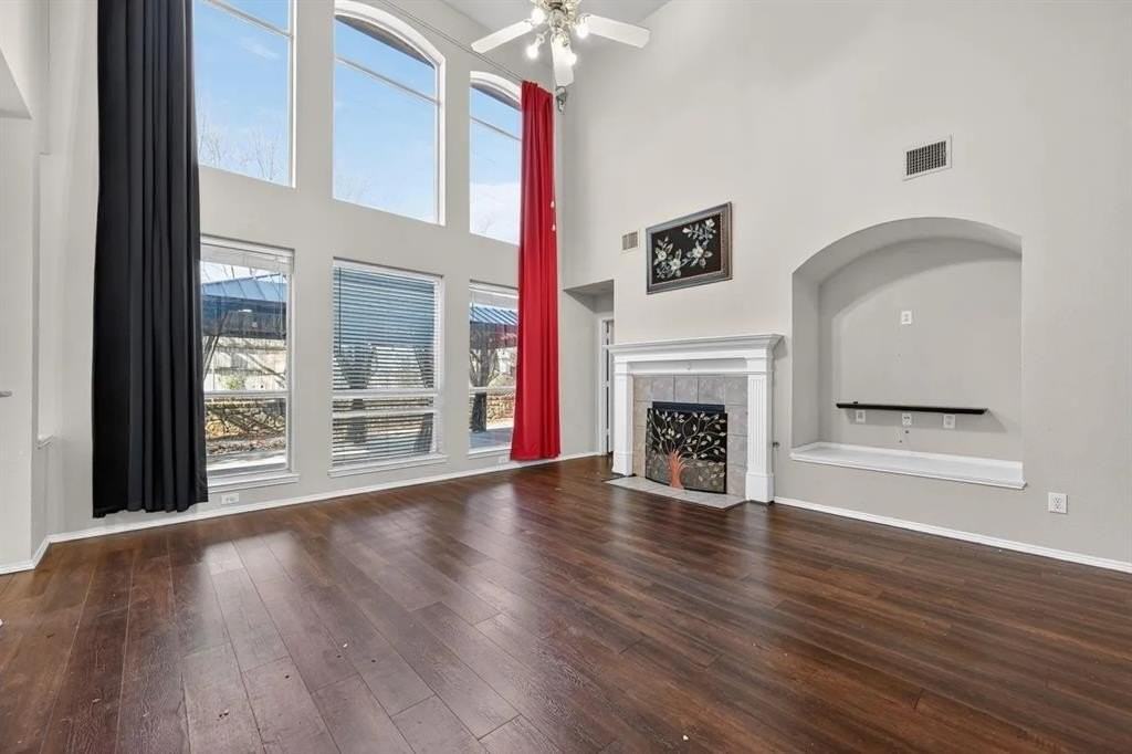 205 Lake Village Dr - Photo 2 of 21