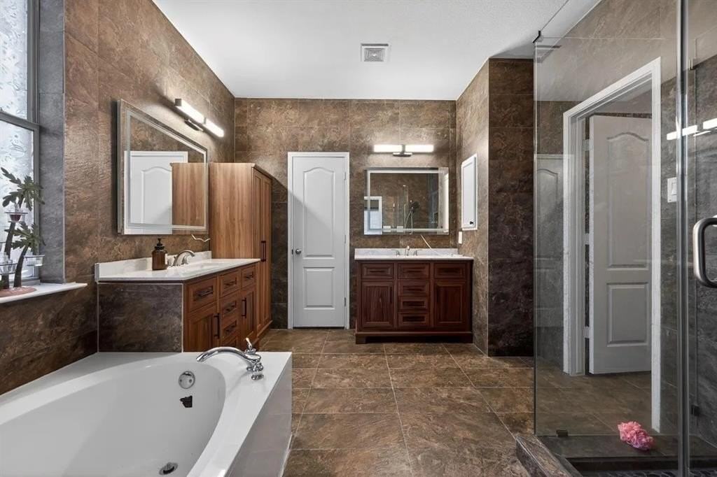 205 Lake Village Dr - Photo 4 of 21