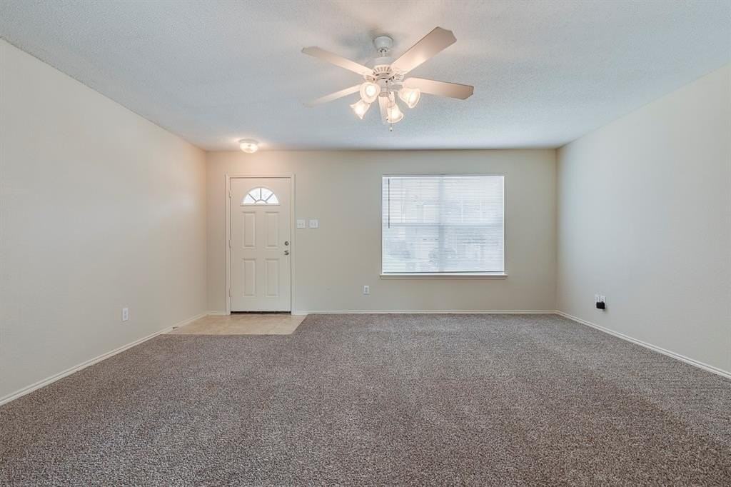 2920 Pima Ln - Photo 2 of 14