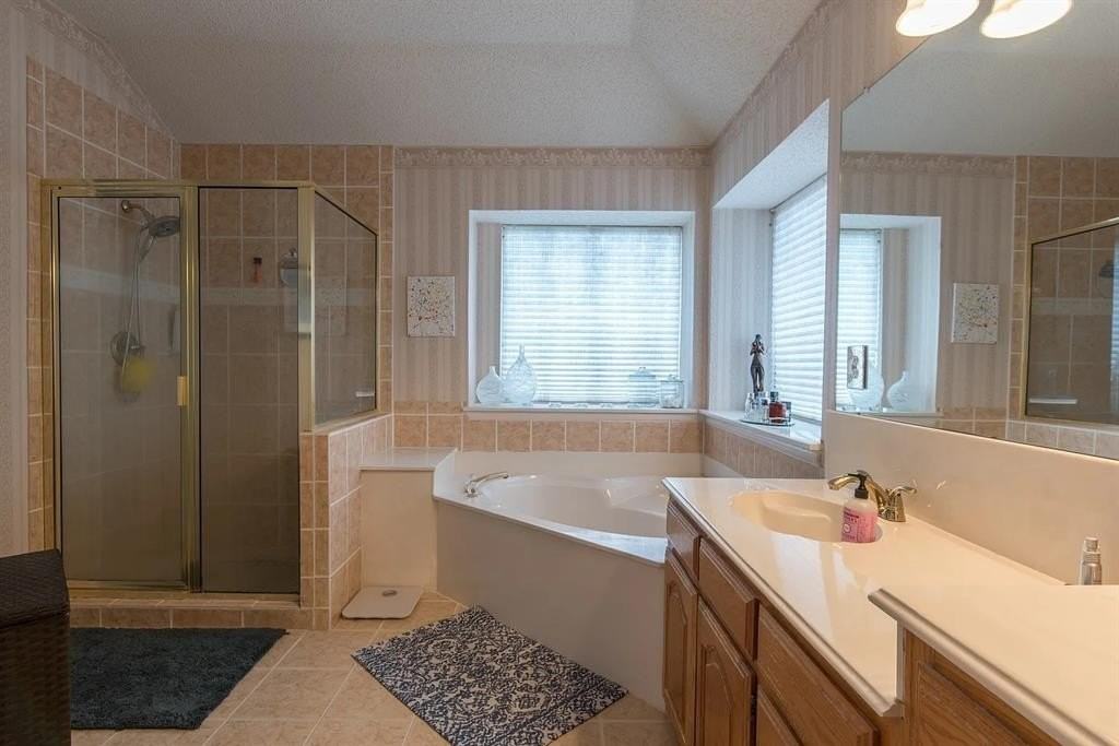 827 Cornell Ln - Photo 6 of 17