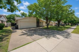 4709 Fair Park Blvd - Photo 1 of 1