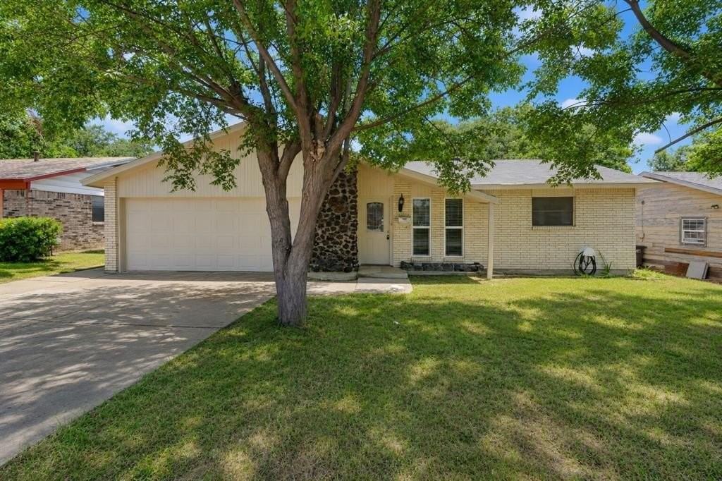 4709 Fair Park Blvd - Photo 2 of 28