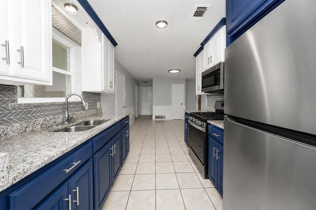 4709 Fair Park Blvd - Photo 7 of 28