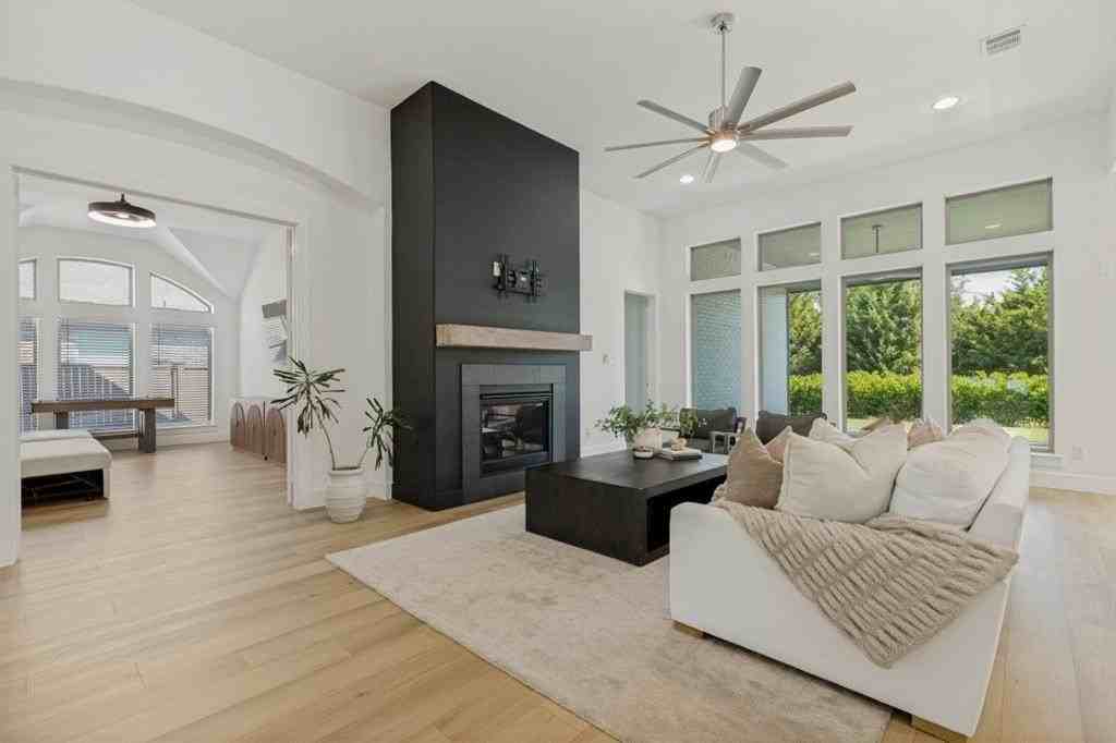 1513 Snapdragon Ct - Photo 3 of 34