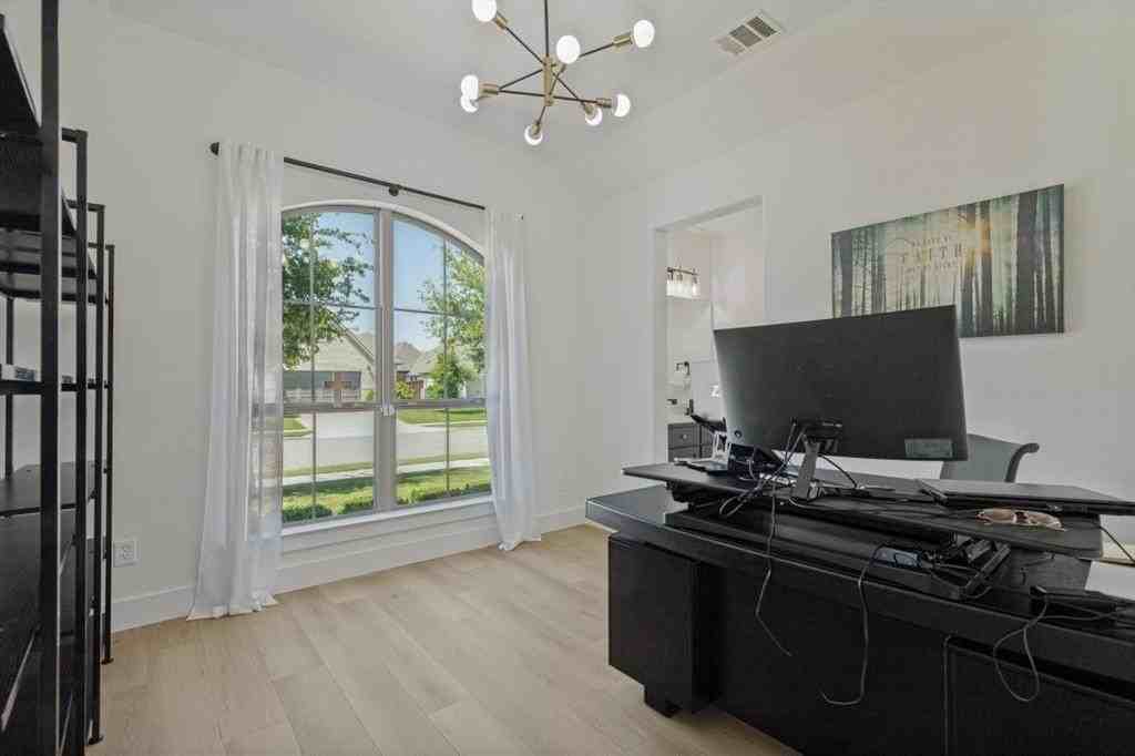 1513 Snapdragon Ct - Photo 4 of 34
