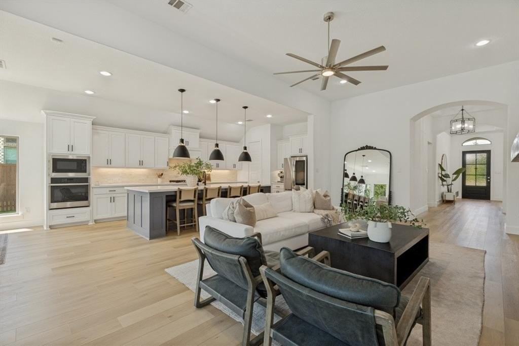 1513 Snapdragon Ct - Photo 5 of 34