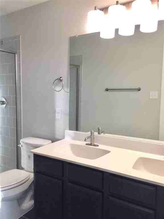 1019 W Sierra Vista Ct