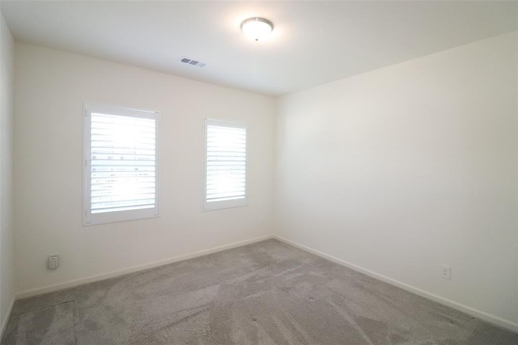 736 Richmond Dr - Photo 5 of 31