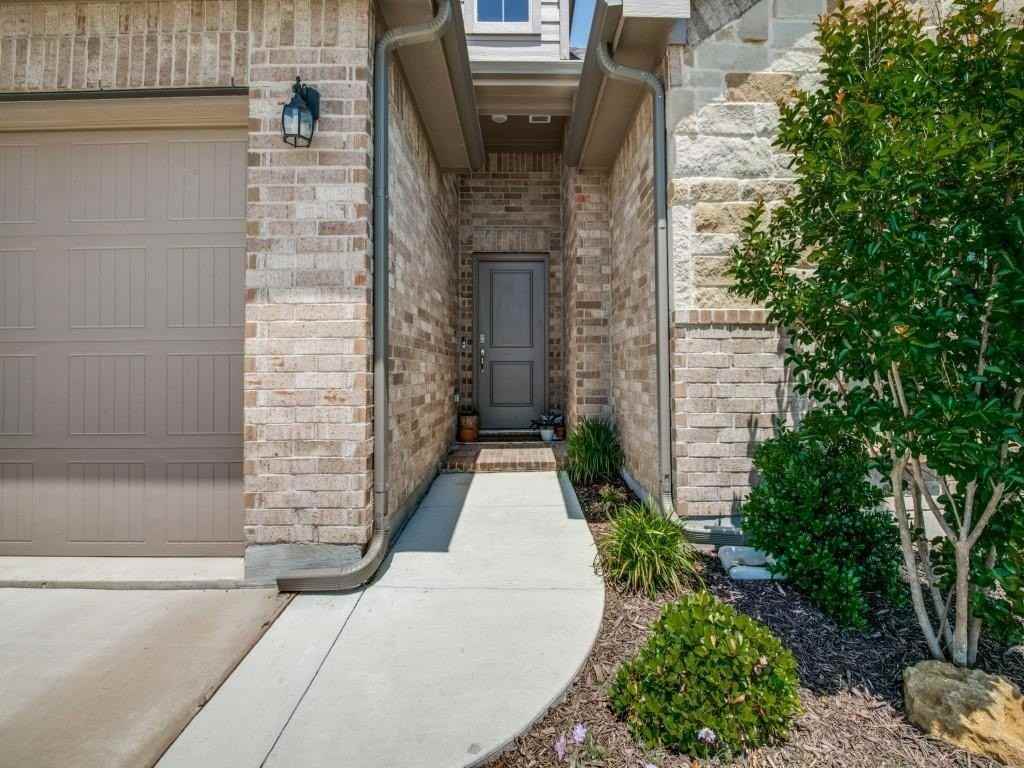 1519 Sheridyn Ln - Photo 2 of 25