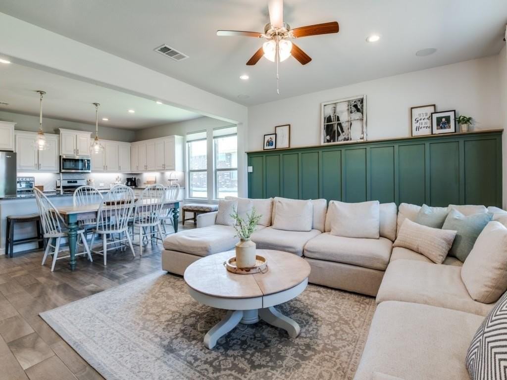 1519 Sheridyn Ln - Photo 4 of 25
