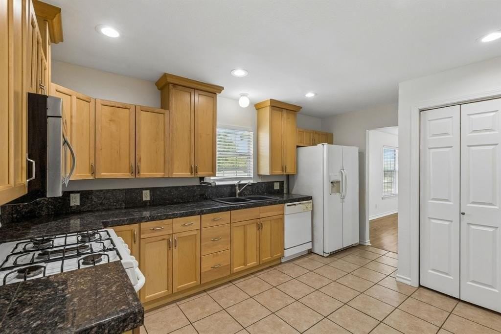 1516 Baxley St - Photo 6 of 21