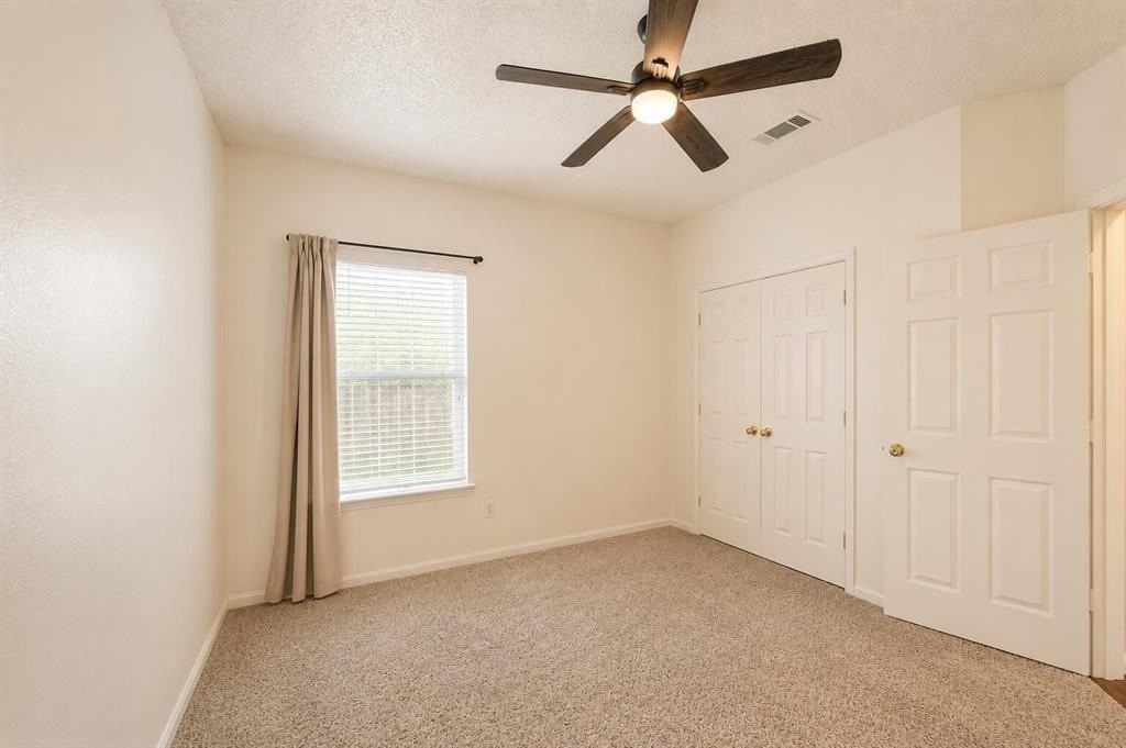 1202 Dorset Ct - Photo 7 of 13