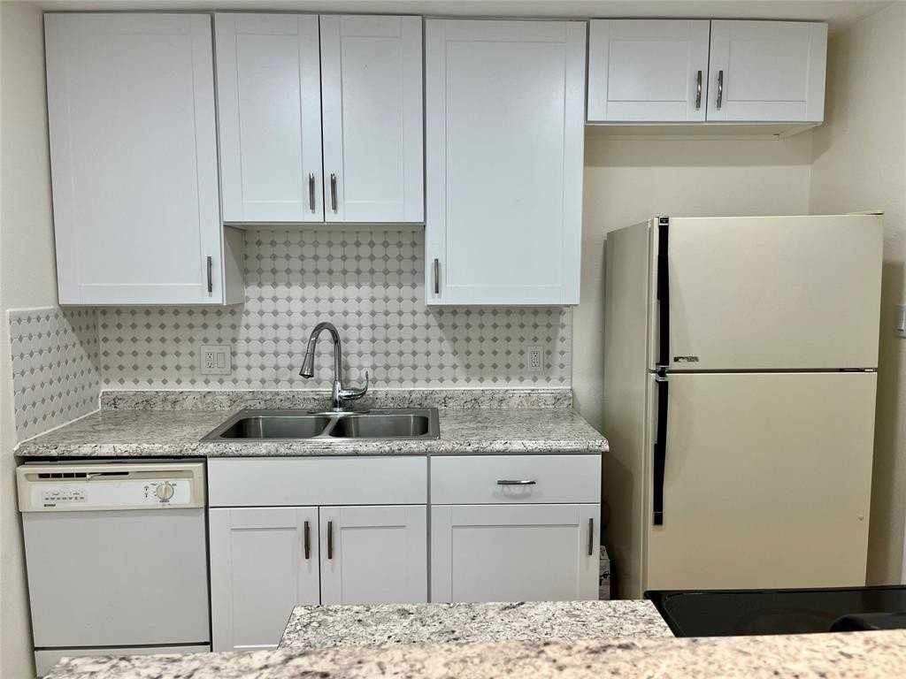 802 Kingswood Ave - Photo 6 of 9